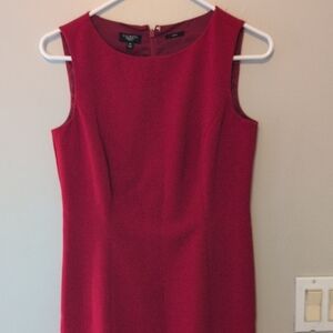 Elegant Red Sleeveless Dress